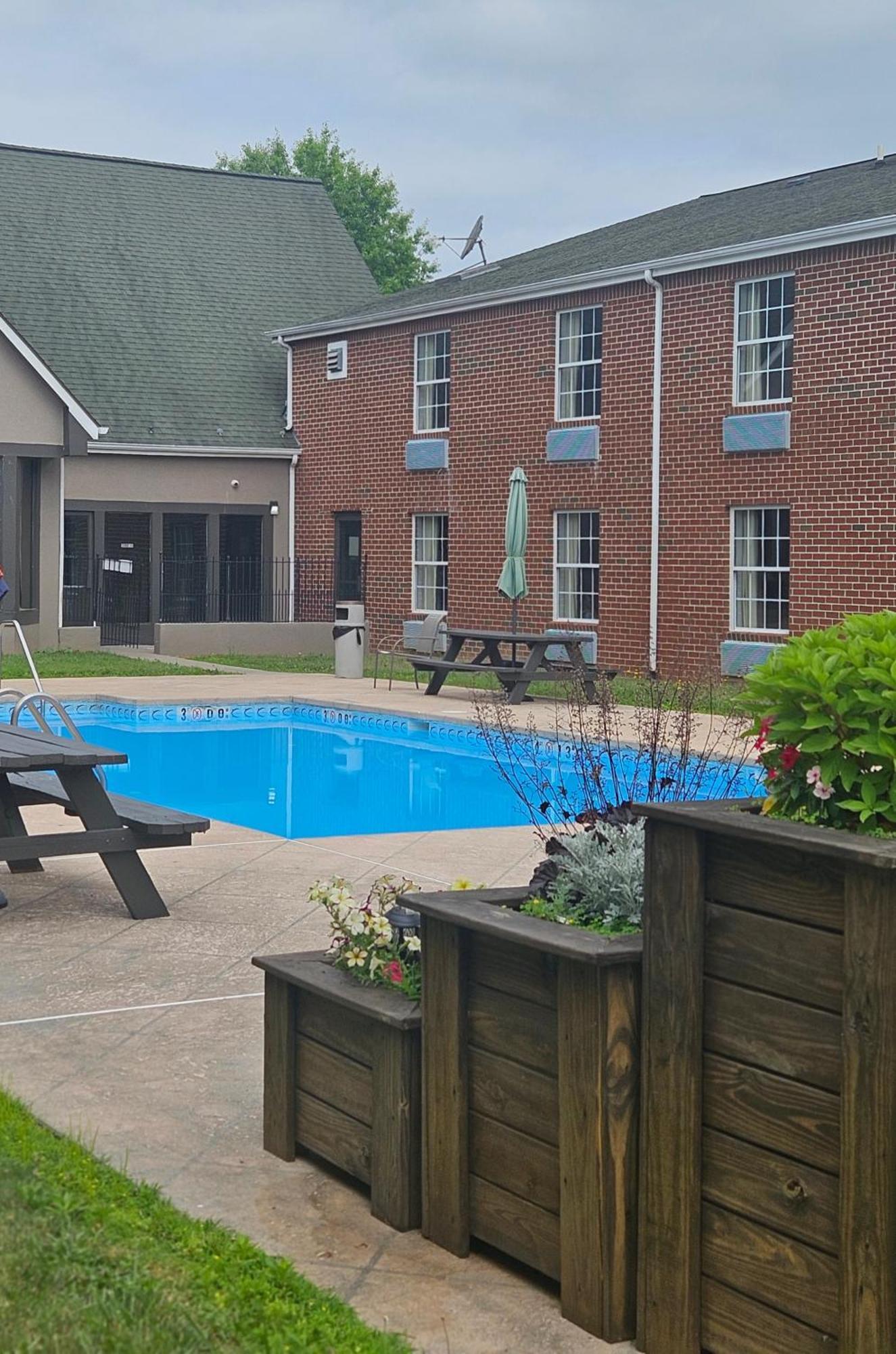 Quality Inn Dublin I-81 Экстерьер фото